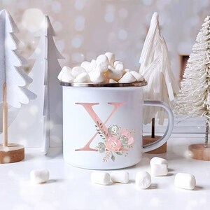 Caneca de café esmaltada com letras rosa personalizadas para o Dia dos Namorados, copo de bebida criativo para festa de noiva, copo de café, água e leite com alça,