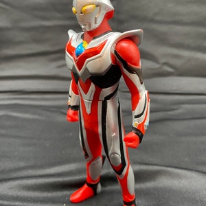 Bandai Ultraman vinyl figure Ultraman Nexus Junis Form 2000s image 3