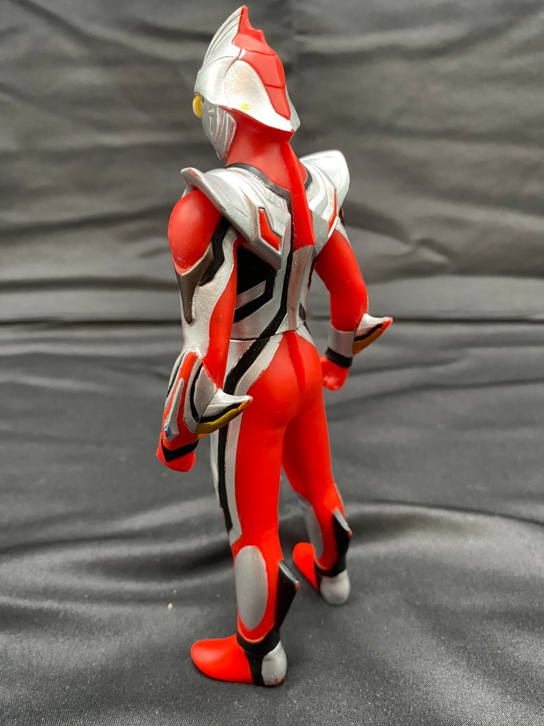 Bandai Ultraman vinyl figure Ultraman Nexus Junis Form 2000s image 4