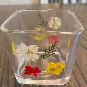 Handmade red, white and Yellow Pressed Flower Square Votive Tealight Candle Holder – Unique Floral Art, Perfect Gift for Home Décor