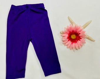 3-6 Monate lila Leggings, Kinder Shorts, Spielkleidung, MaryAngelsBoutique