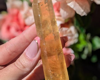 Honey Calcite Tower 3.76"