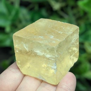 Calcita de miel óptica