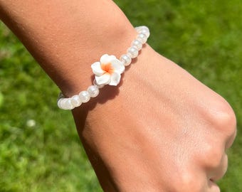 Flower pearl beaded bracelet