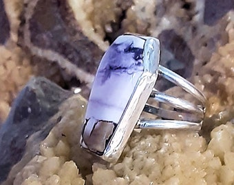 Tiffany stone, coffin, shaped, ring, Stunning, purple, white, size 9, three band, design.