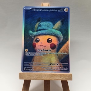 Pikachu avec chapeau en feutre gris de Van Gogh Art - Fait à la main en Holo - Carte alternative Pokémon