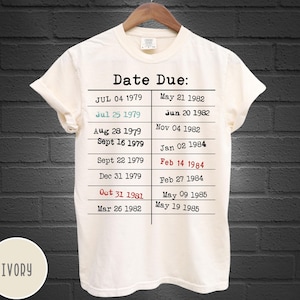 Chemise date limite pour carte de bibliothèque, chemise pour amoureux des livres, carte date limite de départ à la bibliothèque, carte de bibliothèque, cadeau pour amoureux des livres, cadeau enseignant, cadeaux livresques