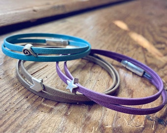 thin double leather wrap bracelet - star, chevron or wave // bohemian style // boho hippie chic // magnetic clasp // blue purple taupe