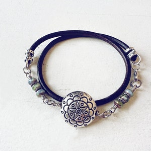Mandala star coin leather wrap bracelet // pretty boho style // handmade free spirit jewelry // earthy rustic choker // great for layering