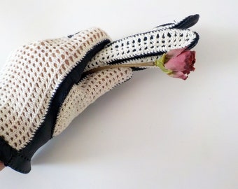 Vintage Leather Crochet Finger Gloves. Size 7 gloves,  Navy Blue Gloves, Ladies Gloves