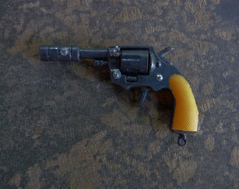 ONE charm Six Shooter Silencer Colt 45 Western Cowboy Peacemaker Pistol Pendant