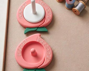 3D gedruckter benutzerdefinierter Pfirsich-Garn-Spinner, personalisierter verwicklungsfreier Strick-Häkelhalter