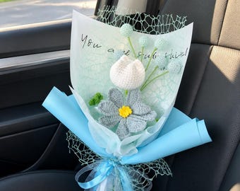 Handgemacht-gehäkelte Tiny Flower Posy Kollektion, 11 Designs - Ewige Garnblüten in verschiedenen Farbtönen, gestricktes Blumen-Geschenk-Set
