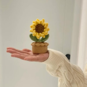 二層ひまわりの鉢植えペンダントかぎ針編みパターンかわいい手作りあみぐるみ植木鉢 DIY ギフト ホームデコレーション