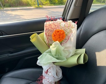 Handgemacht-gehäkelte Tiny Flower Posy Kollektion, 11 Designs - Ewige Garnblüten in verschiedenen Farbtönen, gestricktes Blumen-Geschenk-Set