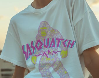 T-shirt graphique sasquatch, cadeau pour amoureux des cryptides, chemise streetwear d'été