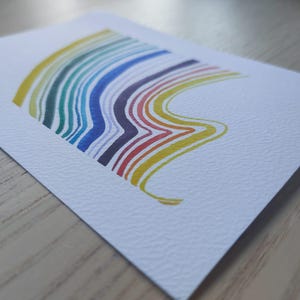carte peinte à la main à l'aquarelle, motifs abstraits, lignes arc en ciel, unique et personnalisable