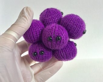 Knit your own Amigurumi Staphylococcus Cluster (pdf knitting pattern)