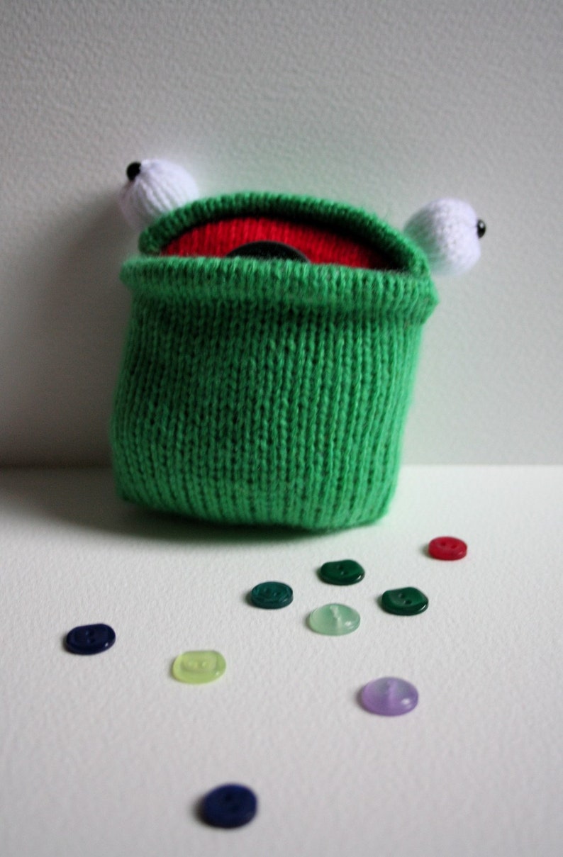 Knit Your Own Pocket Frog pdf Knitting Pattern Etsy