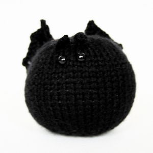 Knit your own friendly bat ball pdf knitting pattern image 1