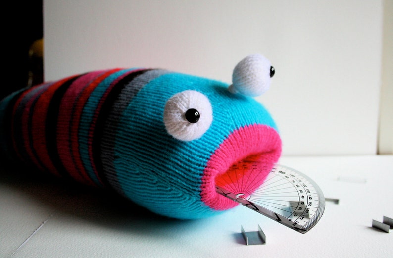 Knit your own Ravenous Slug pdf knitting pattern image 5