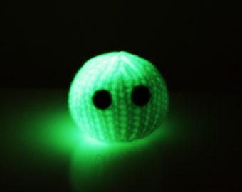 Knit your own Amigurumi Photon (pdf knitting pattern)