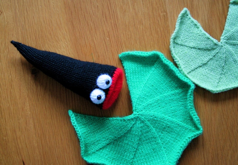 Knit your own Hungry Tadpole pdf pattern image 5