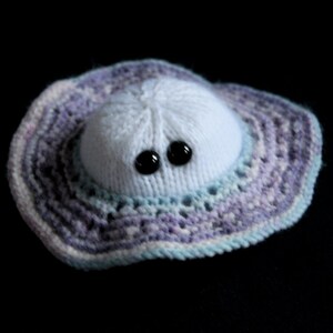 Knit your own Little Ringed Planet pdf knitting pattern image 1