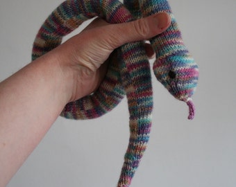 Stricken Sie Ihre eigene Slinky Snake (pdf Strickmuster)