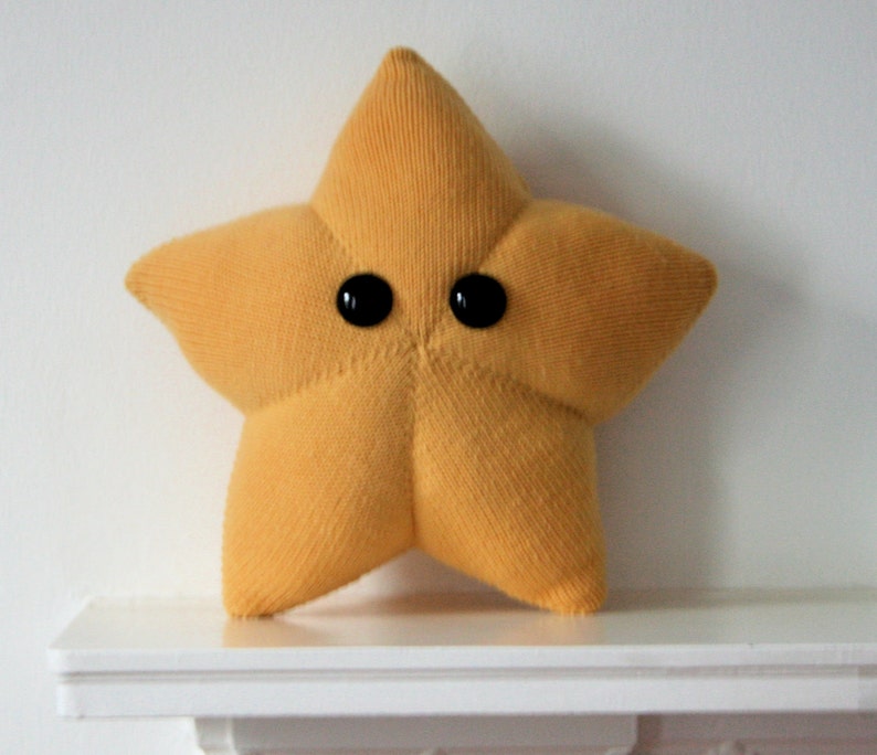 Knit your own Big Friendly Star mini-cushion pdf image 1