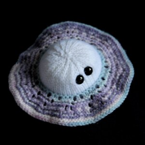 Knit your own Little Ringed Planet pdf knitting pattern image 5