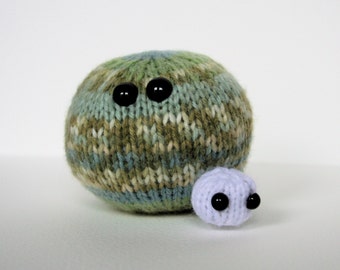 Knit your own Little Planet with Baby Moon (pdf knitting pattern)