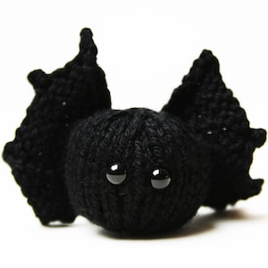 Knit your own Baby Bat (pdf knitting pattern)