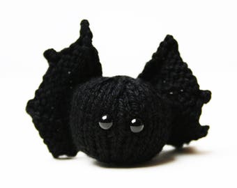 Knit your own Baby Bat (pdf knitting pattern)