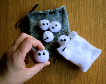 Knit your own Indoor snowball fight kit (pdf knitting pattern)