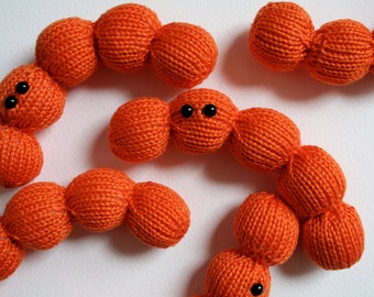 Knit your own Streptococcus Chain (pdf knitting pattern)