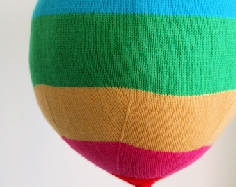 Knit your own hot air balloons (pdf knitting pattern)