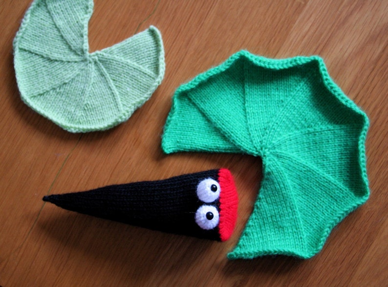 Knit your own Hungry Tadpole pdf pattern image 1