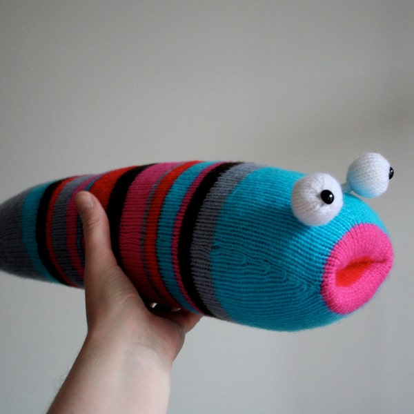 Knit your own Ravenous Slug (pdf knitting pattern)