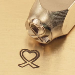 Design Stamp - Heart Shaped Breast Cancer Ribbon 6mm