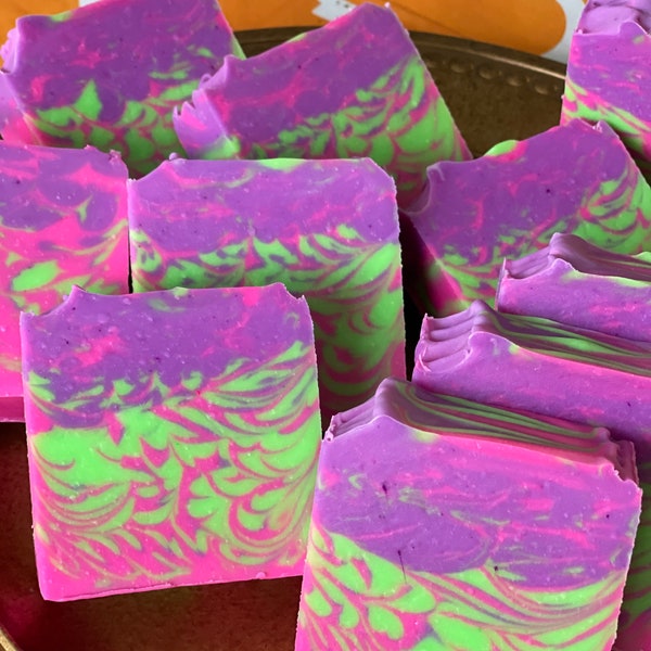 Soap bars in Star showers fragrance- stunning neon colors in purple, green and pink, carefully composed into delightful swirls.