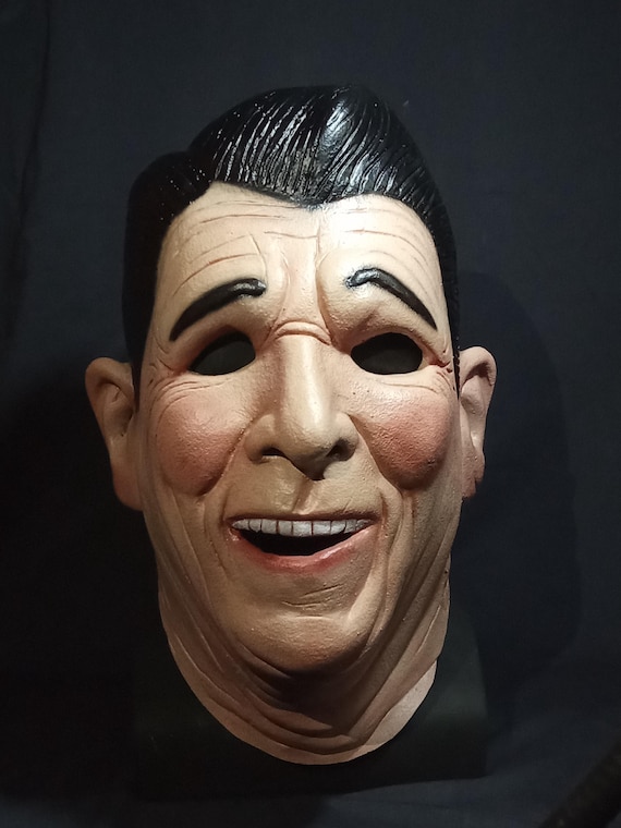 Point break Regan mask patrick swayze