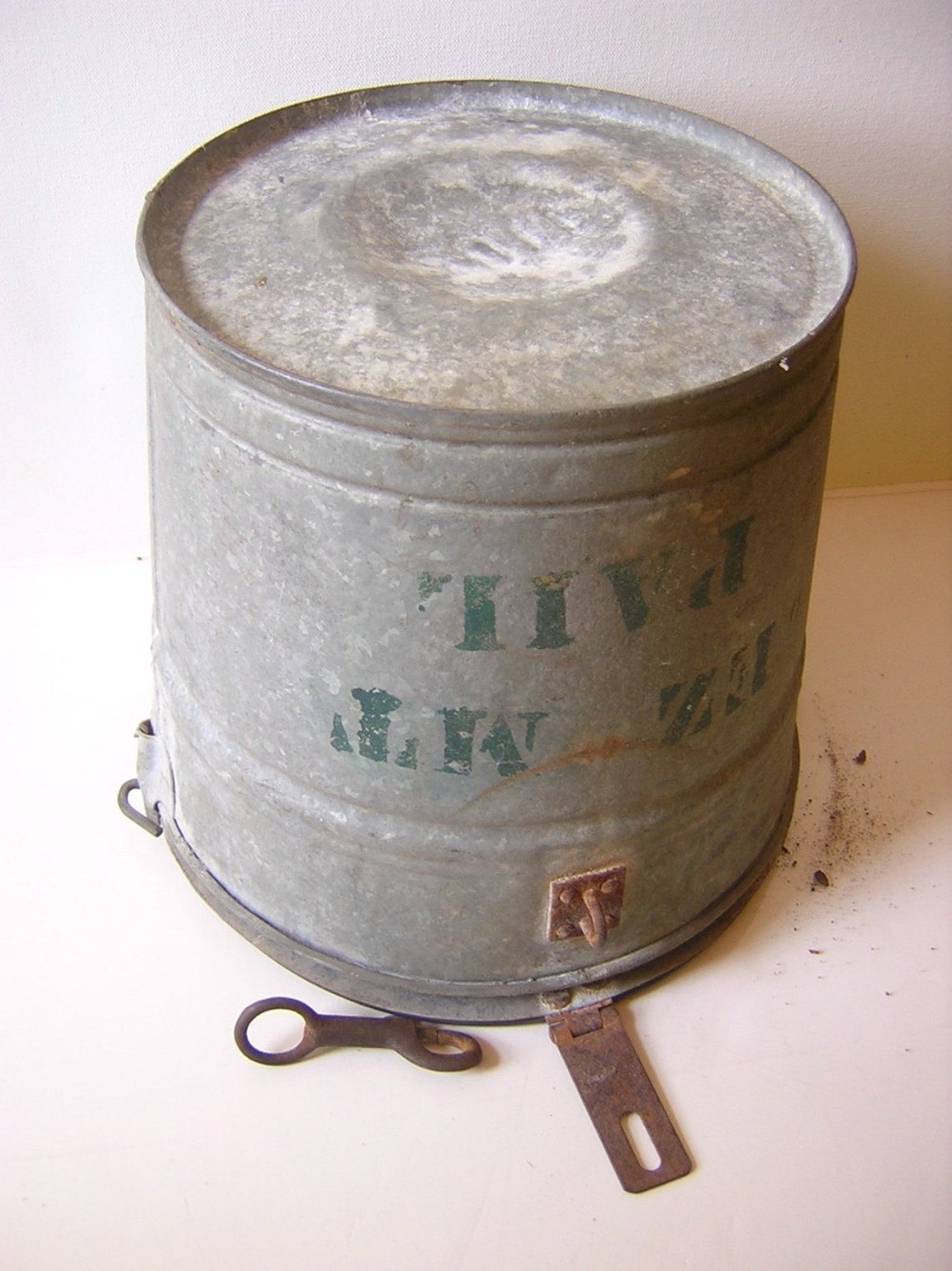Vintage Metal Minnow Bucket With Handle and Lock Rustic Etsy