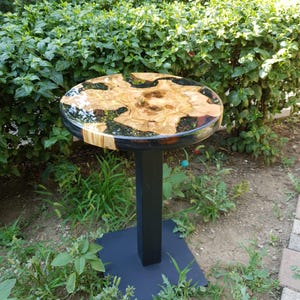 Mesa de bar de epoxi, mesa de centro de madera de olivo con borde natural y resina, mesa de pub alta personalizada