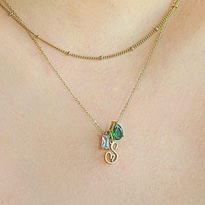 Collar personalizado con inicial de corazón y piedra de nacimiento, elegante y delicado colgante de letra dorada personalizado, regalo de joyería para dama de honor, cumpleaños y festividades.