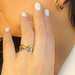 Wavy Layered Ring, Custom Gold Silver Elegant Stackable Ring, Minimalist Gold Silver Adjustable Mixed Metal Double Ring Jewelry Gift for Her