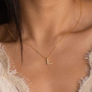 Custom Pearl Letter Necklace, Personalized Pearl Initial Dainty Gold Chain, Minimalist Jewelry Custom Gifts Pearl Initial Charm Gift for Her