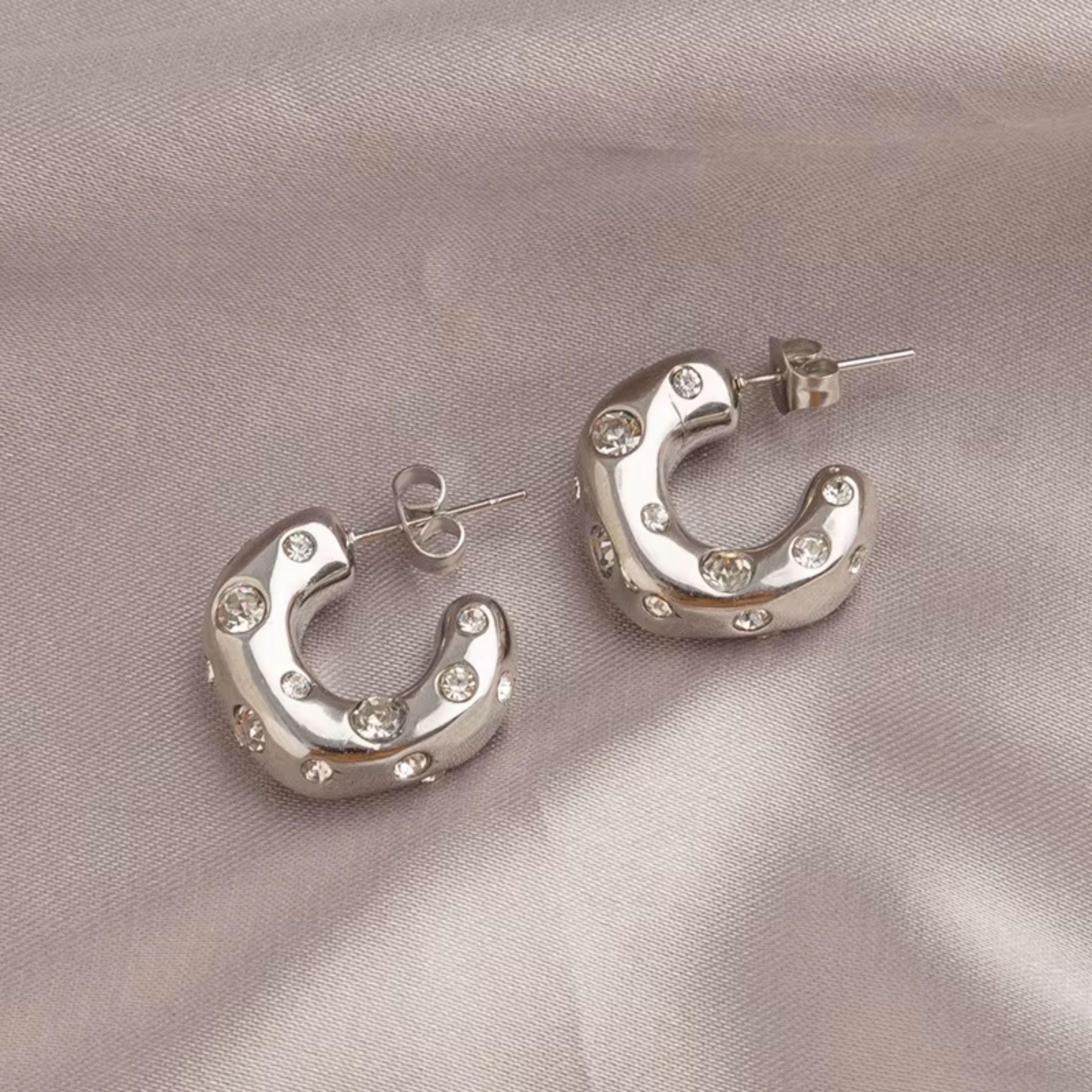 PHNIBIRD Orecchini A Cerchio In Oro A Forma Di C Con Zirconi – Argento 925 Placcato 18k, 32mm, Regalo Donna