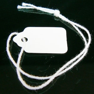 Price tags: Size 1, 5/8&quot; W x 31/32&quot; L, scallop top, blank, white card stock, string tags/ merchandise tags, 100 pcs.