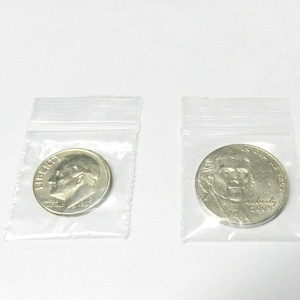 Reclosable zip top storage bags: 1" W x 1" L, clear polyethylene, 100 bags